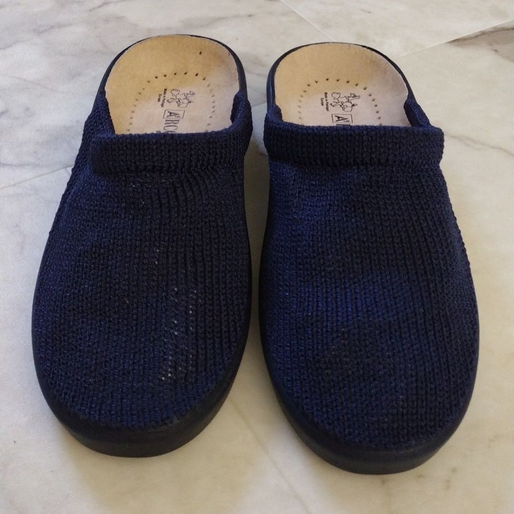 Arcopedico slide on sandals.